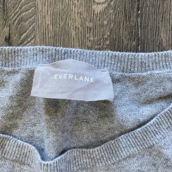 EVERLANE Women's Cashmere Crew Sweater Sweatshirt Heather Gray Top Small XS - Picture 4 of 5